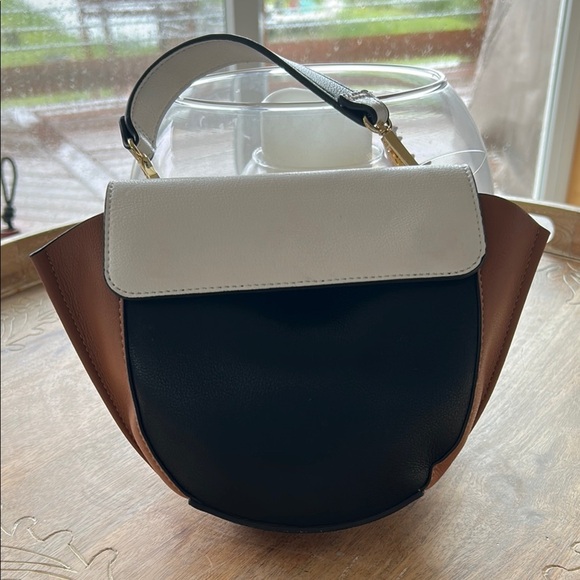 Source Unknown Black and Brown Mini Bag with Modern Design - Picture 2 of 9